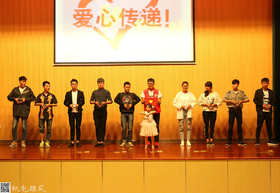 默劇1.JPG